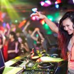 简单小芳&月下思故人《山坡坡》[WAV/MP3-320k]-悠悠无损音乐 - 音乐磁场,HiFiNi,免费无损音乐,无损歌曲,无损音乐网